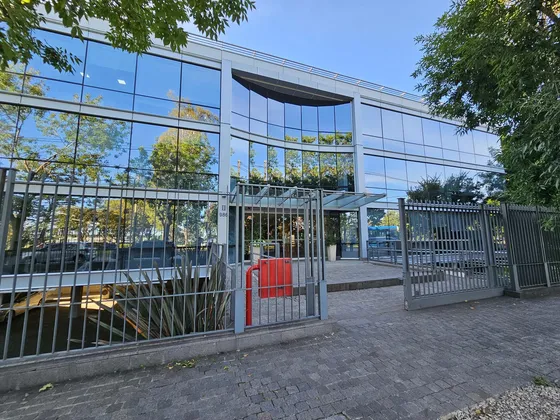 Oficina De Categoría En La Mejor Zona De San Isidro