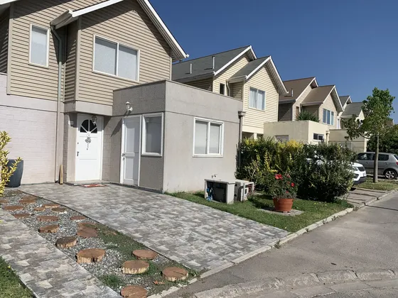 Casa En Condominio A Pasos De Autopistas