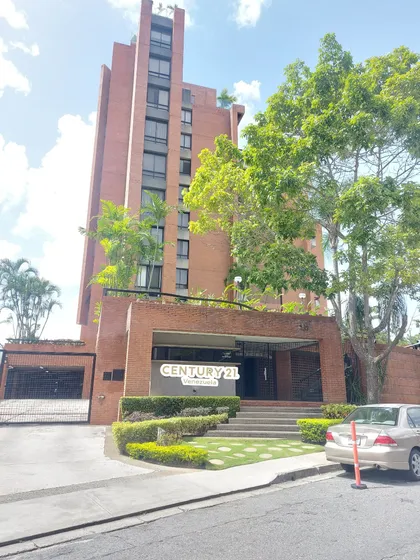 Colinas De Valle Arriba, Apto Remodelado En Venta O Alquiler Con Opcion  A Compra