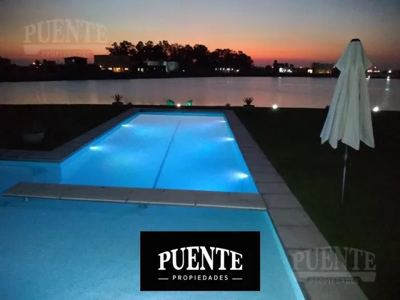 Casa En Venta En Horizontes Al Sur Con Fondo Al Lago