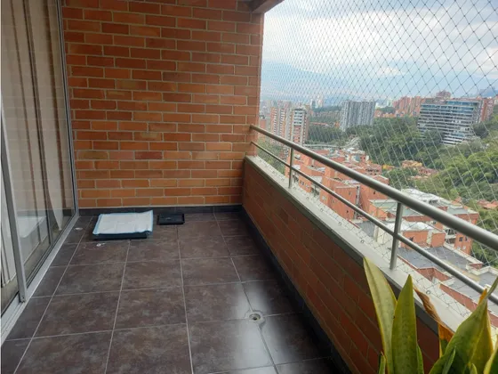 Venta De Apartamento En Envigado, Sector Cumbres.