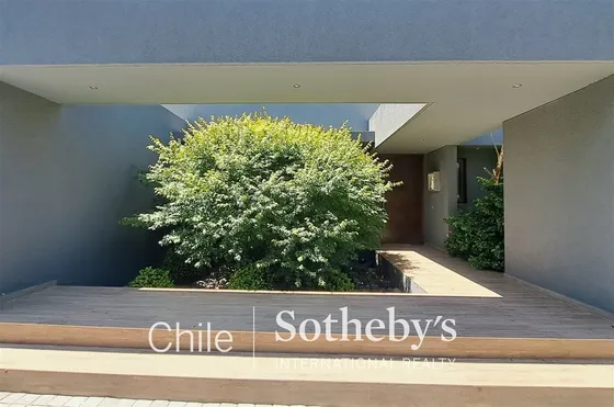 Casa En Venta De 8 Dorm. En Las Brisas De Santo Domingo