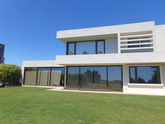 Casa De Dos Pisos Con Vista Al Valle, Sector I