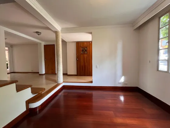 Casa En Venta En Loma Del Escobero, Envigado