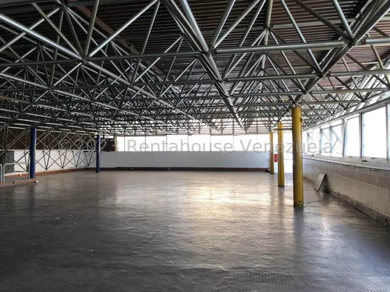 Local Comercial En Alquiler Los Palos Grandes Dm 24-9261