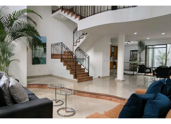 354m2 Casa Arriendo Sabaneta