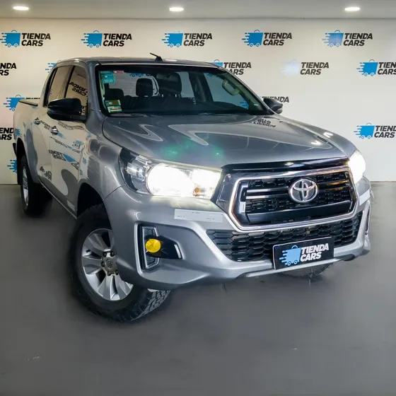 Toyota Hilux 2.4 Sr Dc 4x2 Mt