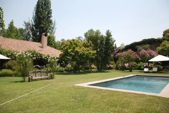 Preciosa Casa En Un Hermoso Parque Las Majadas Pirque