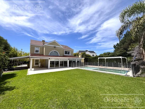 Casa En Venta En Abril Club De Campo 4 Dormitorios Hudson Berazategui