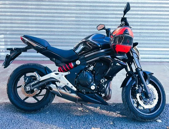 Kawasaki Er6n - 650cc - Naked, No Versys