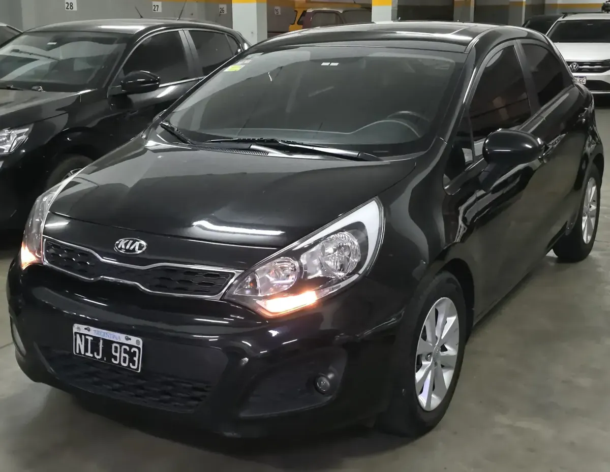 Kia Rio EX