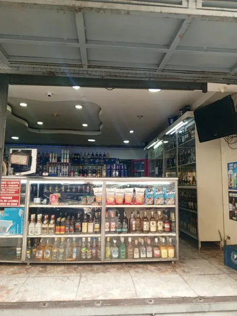 Solo Cliente Directo. Venta De Fondo De Comercio Con 30 Años En El Mercado: Frigorifico, Licoreria, Carnicería En La La Candelaria $30.000 + Alquiler Del Local