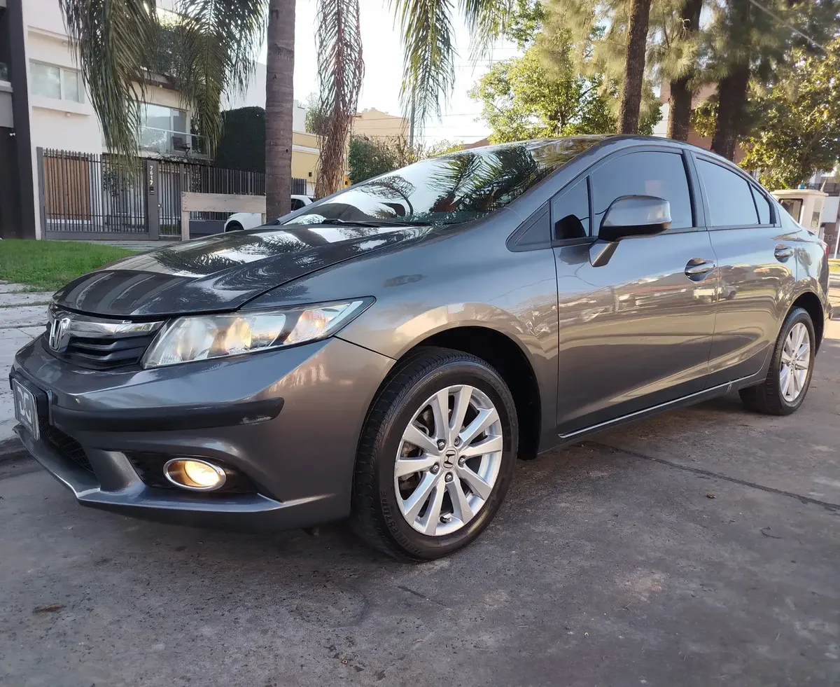 Honda Civic 1.8 Lxs At 140cv