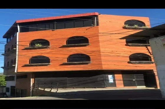 Edificio Industrial - Plaza Bolívar, Guarenas 600 M²