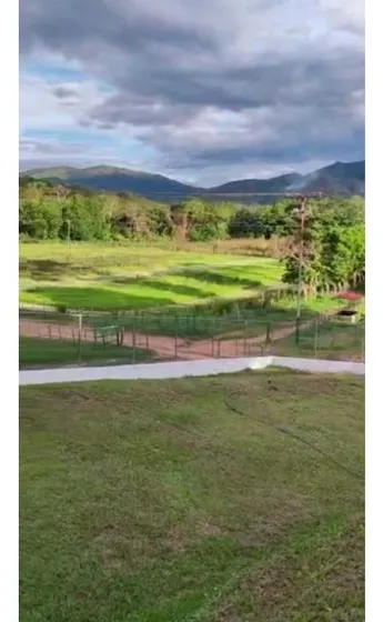Finca En Carabobo. Venta A Puerta Cerrada, Animales Y Maquinarias.