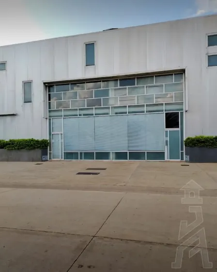 El Faro Bienes Raíces Ofrece En Venta Galpón Ubicado En El Centro Empresarial Aerocentro, En Barcelona, Estado Anzoátegui.