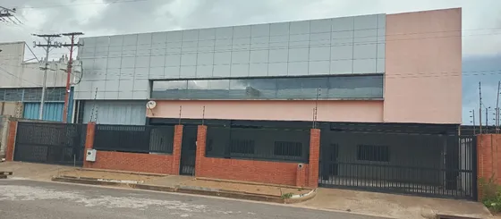 Atlantis Brsca Ofrece En Alquiler Galpón En Zona Industrial Los Pinos