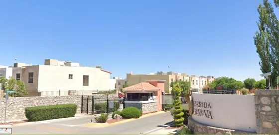 Casa En Venta En Via Genova, Juárez, Chih. G D