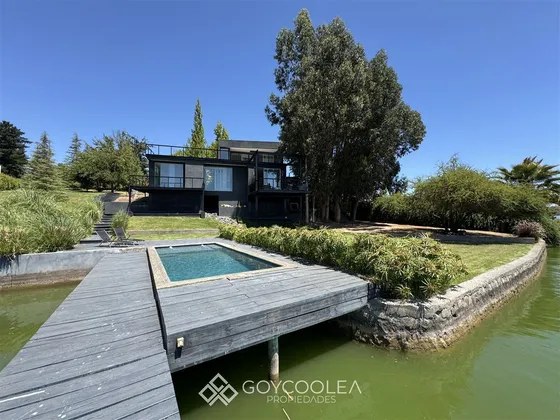 Casa En Venta De 3 Dorm. En Las Cabras