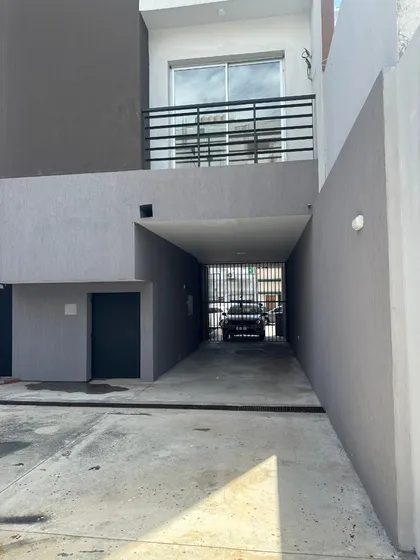Hermoso Piso En Excelente Ubicación!!