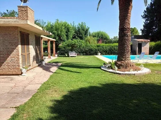 Casa  Venta - 3 Dormitorios   2.230mts2 - Venado Tuerto, General López, Santa Fe