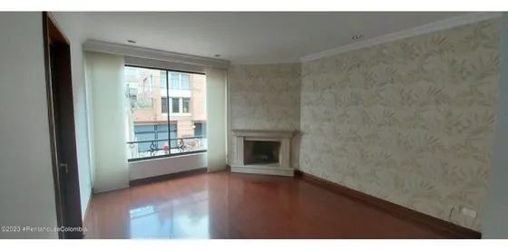 Apartamento En  Chico Reservado Rah Co: 25-781