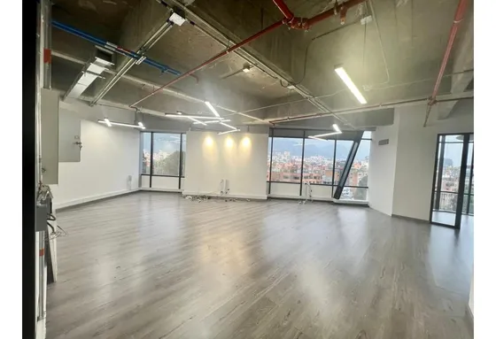 Oficina 69 M2 En Venta - Sector Chico
