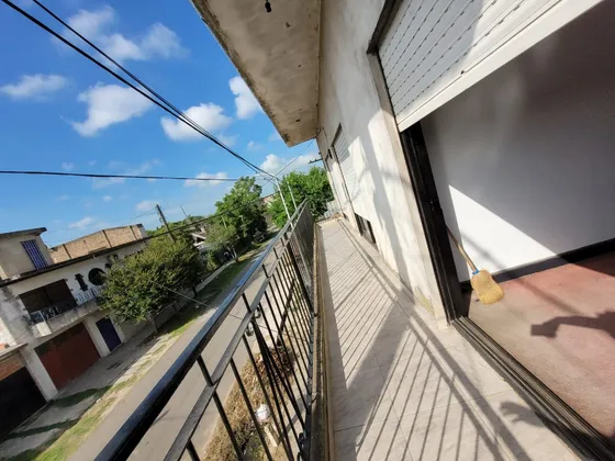 Venta Departamento 3 Dormitorios José C. Paz Con Cochera