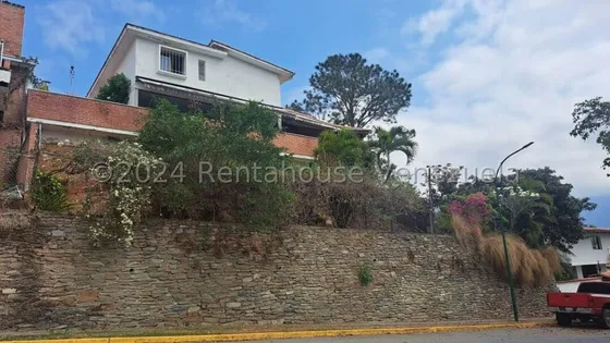 Casa En Venta En Colinas De La California Calle Cerrada