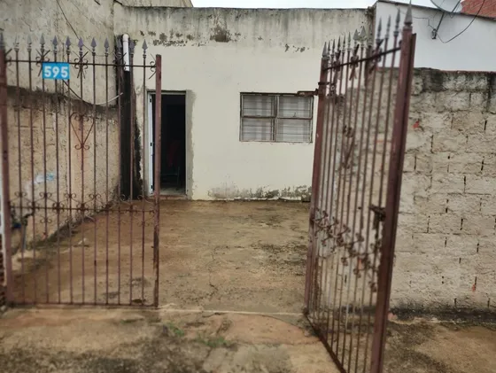 Casa De 2 Quantos Sala Cozinha 