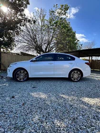 Kia Rio 1.4 Ex Plus Sedan 100cv 6mt