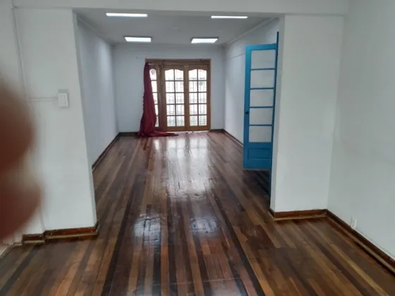 Amplia Casa Remodelada En Excelente Barrio