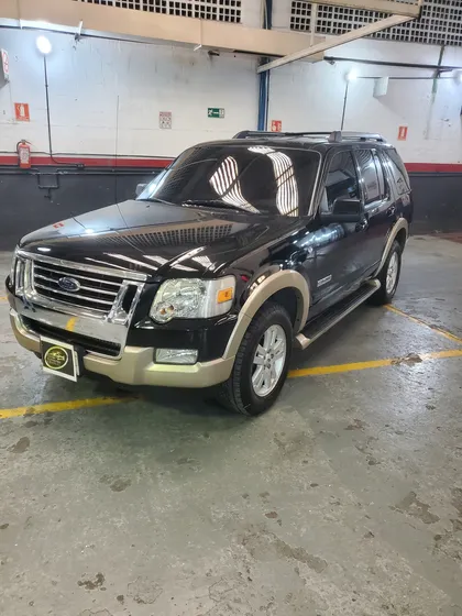 Ford Explorer Eddie Bauer