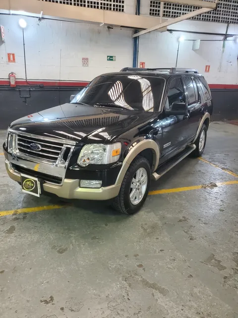 Ford Explorer Eddie Bauer