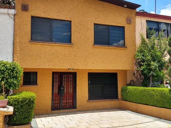 Hermosa Casa En Condominio Horizontal. Totalmente Remodelada, Porcelanatos De Gran Formato, Hermosos Azulejos, 3 Recámaras, 2 1\u002F2 Baños, Cocina Equipada En Madera, Canceles Cristal Templado, Cisterna | MercadoLibre
