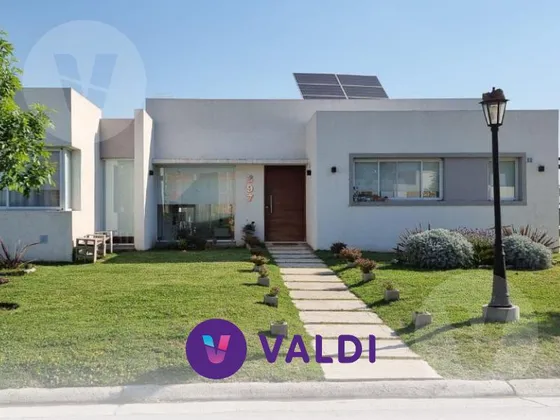 Casa En Venta Con Renta - Barrio Santa Ines, Canning