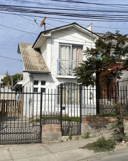 Casa En Venta De 3 Dorm. La Serena 