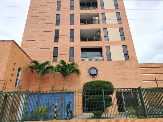 Solo Clientes Se Alquila Apartamento Amoblado Residencia Kipfa En Agua Blanca Valencia  
