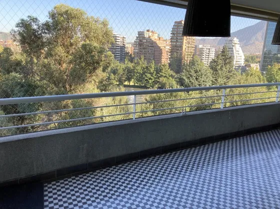 Departamento En Venta  / Club De Golf 