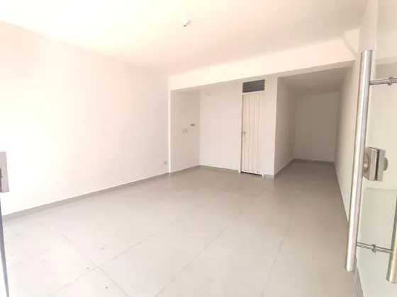 Local En Arriendo En Lleras Restrepo. Cod A23082
