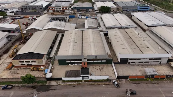 G-3040. Alexora Vende 2 Galpones Ubicado En La Zona Industrial Castillito, En Excelente Complejo Diseñado Para Empresas Con Alto Nivel De Operaciones Logística