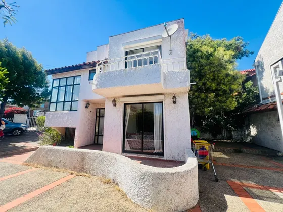I. Holzapfel #1099. Casa 3d3b En Jardín Del Mar