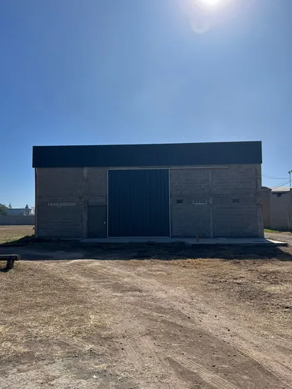 Galpón En Alquiler - 200 M2 - Avenida Japon Guiñazu