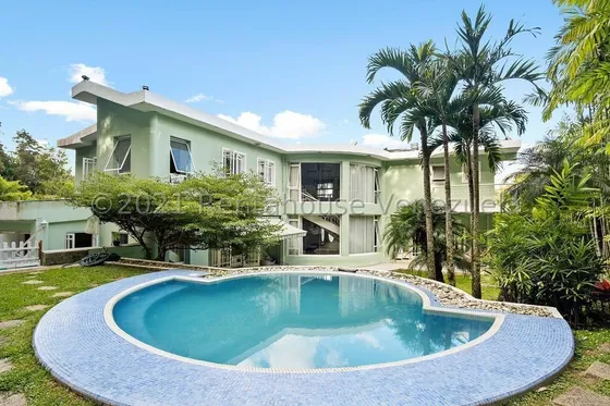 Casa En Venta En La Lagunita Country Club Mls #25-17064 Yosmil Carrero