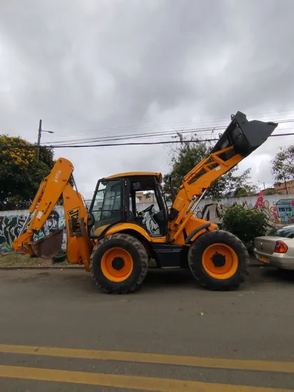 Jcb Pajarita