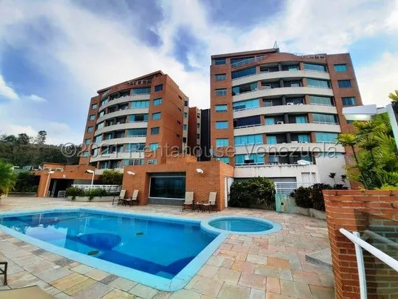 Apartamento En Venta En Lomas Del Sol 25-4711 Ab