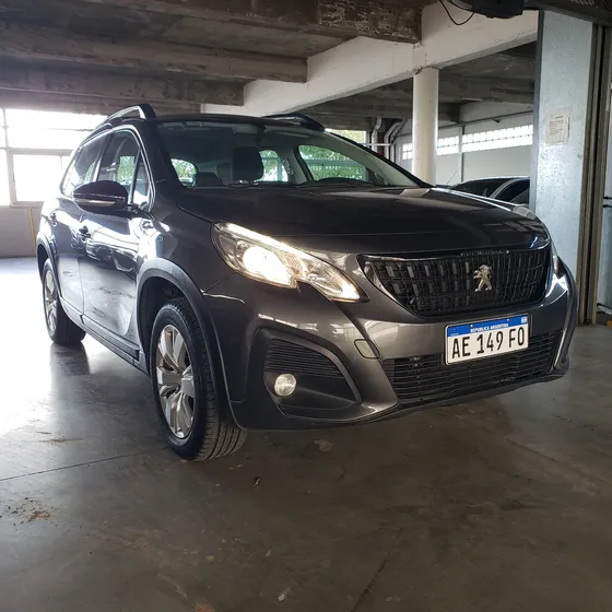 Peugeot 2008 1.6 Allure