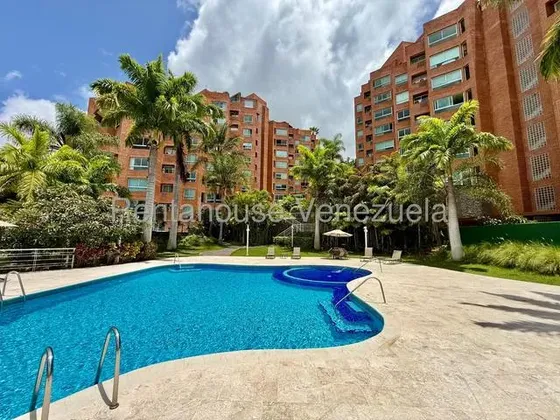 Apartamento En Venta Lomas Del Sol 27-3571