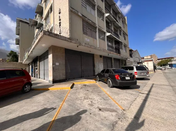 Alquiler De Local Comercial Ubicado En Boleita Sur 