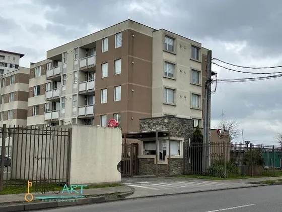 Departamento En Venta De 2 Dorm. + Estac, Las Quilas, Te